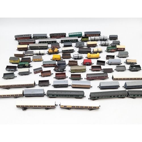 333 - Huge Bundle N Gauge Rolling Stocks, Wagons, Carriages Etc, Lima, Peco, Farish Etc - Most Good Condit... 