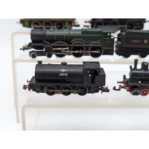 335 - Good Group Mostly Graham Farish N Gauge Engines - Most Appear in Good Condition, Untested.