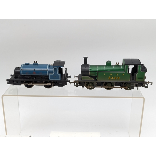 337 - Triang / Hornby OO Gauge LNER Class D/J83 Plus R057 Plus Carriages Etc