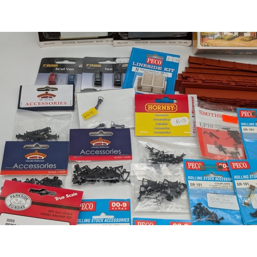 355 - N Gauge Rolling Stock Accessories & Other Accessories