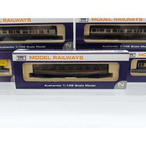 372 - Dapol N Gauge Railways Group (7) Coaches, All In Good Boxed Order Most Appear Unused GWW Hawksworth,... 