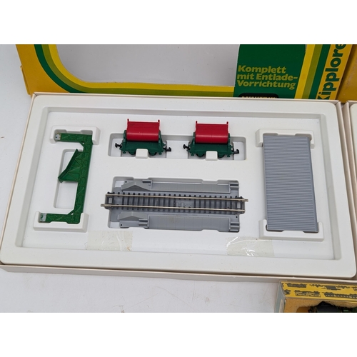 379 - Mintrix Narrow Gauge N, 3260 Kipploren Car Set x 2 Along With N Gauge Minitrix 2047 Steam Locomotive... 