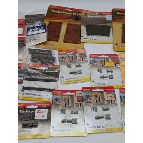 382 - Quantity Mostly Hornby Accessories, N Gauge Lyddle End Etc