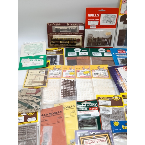 388 - Good Quantity Model Railway - Lineside and Accessories - Including Kestrel Designs Etc