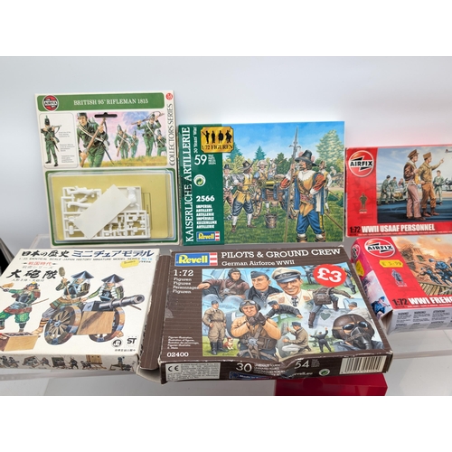 412 - Plastic Model Kits / Soldiers, Good Quantity Vintage. Appear All Complete To Include Vintage Airfix ... 