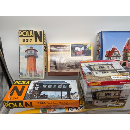 413 - Quantity (10) Plastic Model Kits - Pola, Airfix Etc, Railway Related Etc All Appear Complete Some Go... 