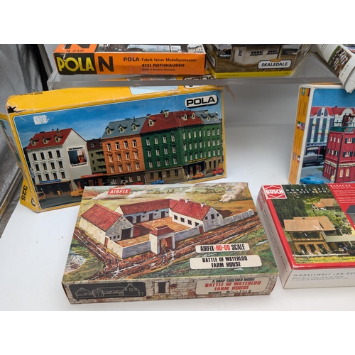 413 - Quantity (10) Plastic Model Kits - Pola, Airfix Etc, Railway Related Etc All Appear Complete Some Go... 