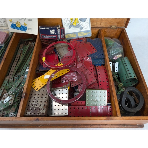 423 - Meccano Bundle (4) Huge Quantity Vintage Some Pre War, All Organised Into Trays, Excellent Quantity ... 