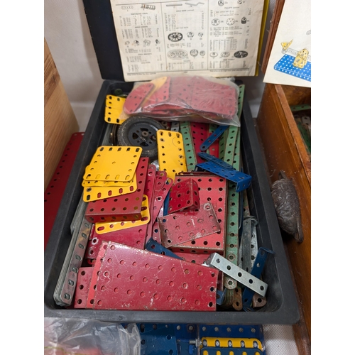 423 - Meccano Bundle (4) Huge Quantity Vintage Some Pre War, All Organised Into Trays, Excellent Quantity ... 