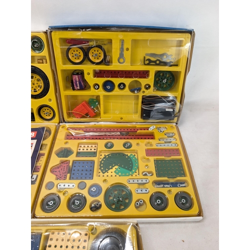 425 - Meccano Bundle Quantity 5 Trays, Plus Instruction Manual Good Condition !