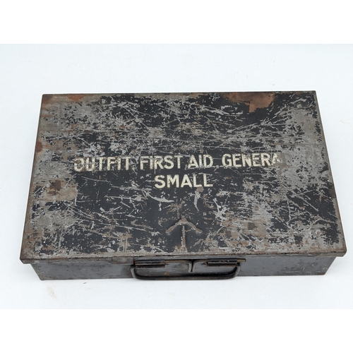 466 - Vintage Military Outfit First Aid General Small Tin - Broad Arrow Marked 23.5x15x5.5cm