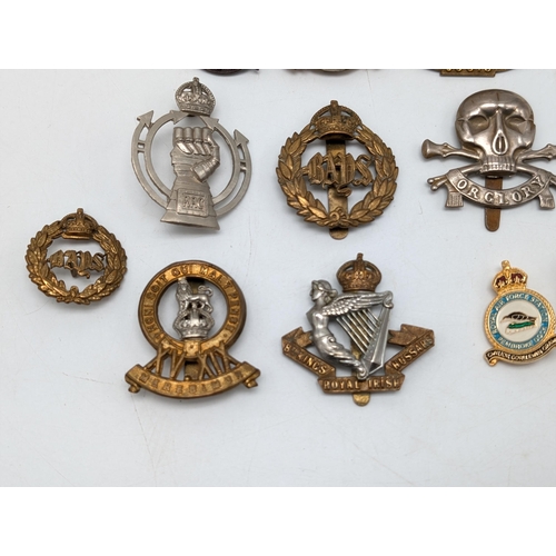 472 - Qty (11) Good Cap Badges, Some Harder To Find Examples