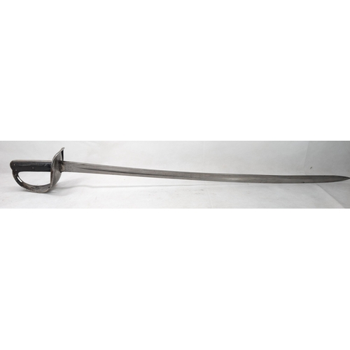 479 - A British 1890 pattern Cavalry Trooper's sword, the 87cm slightly curved fullered blade stamped to t... 