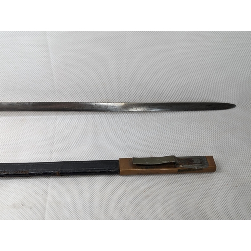 496 - Nice Quality Reproduction of A 17th Century Rapier With Leather Scabbard Roped Design Quillons, Proo... 