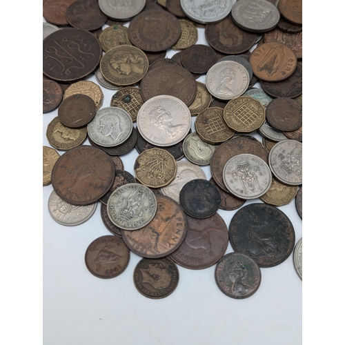 522 - Good Quantity World Currency Some Silver Noted, Threepence Plus Many More