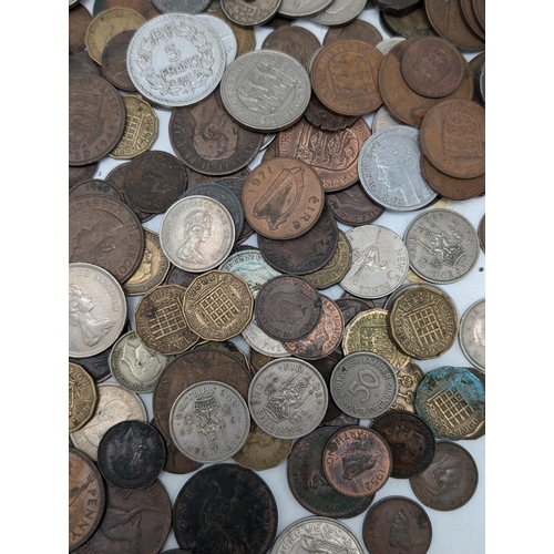 522 - Good Quantity World Currency Some Silver Noted, Threepence Plus Many More