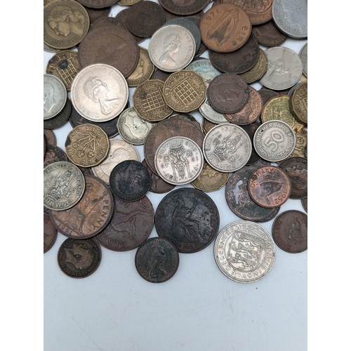 522 - Good Quantity World Currency Some Silver Noted, Threepence Plus Many More