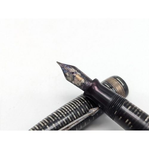 553 - Excellent Pen Bundle, Parker Vacumatic From the 40s, Sheaffer, Etc 3 With 14ct Nibs