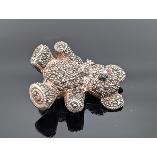 609 - Vintage Sterling Silver, Ruby Eyed Marcasite Bear Brooch - 14g Appx 3.25cm