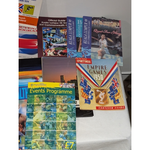 106 - Commonwealth Gams / British Empire Games Very Good Bundle Programmes - Guides Etc Large Quantity