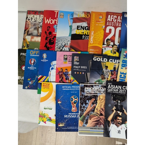 128 - World Cup / Euros - Programmes Most Vintage