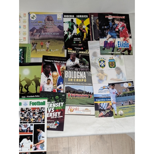 211 - Mixed Bundle Football Programmes, Unusual Competitions Some Vintage World Cup