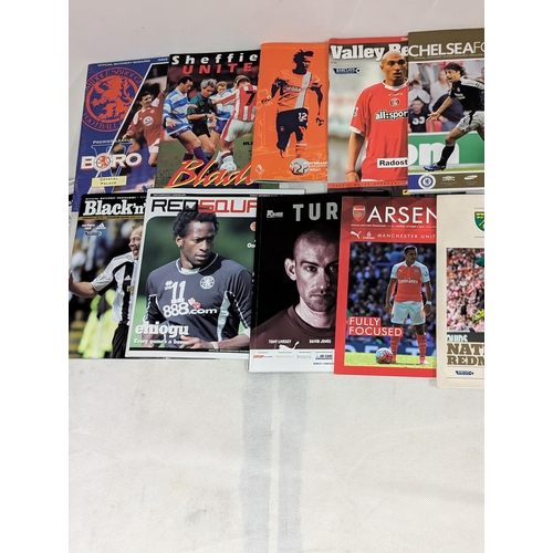 213 - Good Bundle Modern Premier League Programmes