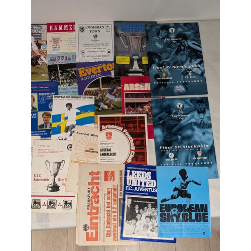 220 - Cup Winners Cup - Good Selection Programmes - 60s Onwards Notably 1965 Munich 1860 V West Ham Nice C... 