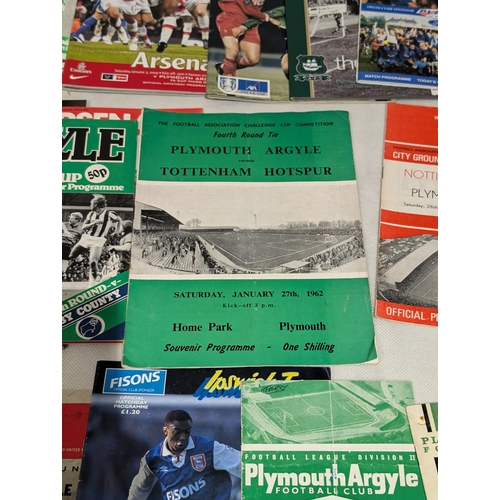 222 - Plymouth / Torquay / Yeovil FA Cup - Vintage Notably Torquay v Tottenham 65, plymouth v Tottenham 62... 