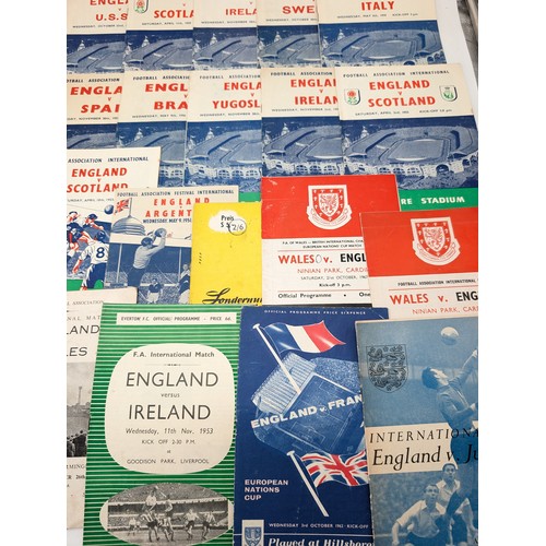 298 - Group 32 England International Programs Mostly 50s Some a Little Earlier & Later, Excellent Bundle