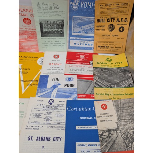 372 - Good Group Mostly 60s Football Programmes, Reading vs City Etc, Nice Bundle FA Cup Etc