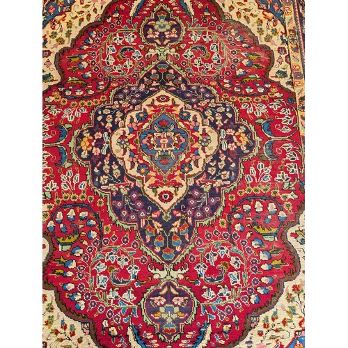 142 - Large Attractive Tabriz / Khoy Red Ground Area Carpet / Rug - 200x290cm Some Areas of Wear But Overa... 