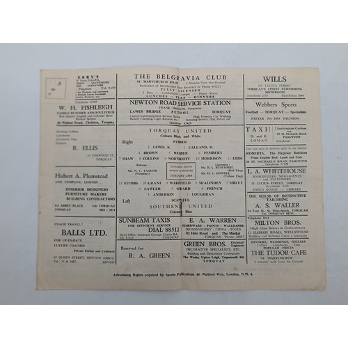 223 - 1951 Torquay United Vs Southend United Football Programme In Good Order, No Annotations, Staples Not... 