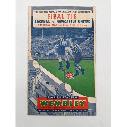 229 - 1952 FA Cup Final Programme With Song Sheet - Arsenal V Newcastle Slight Tear Upper Right Staples Sl... 