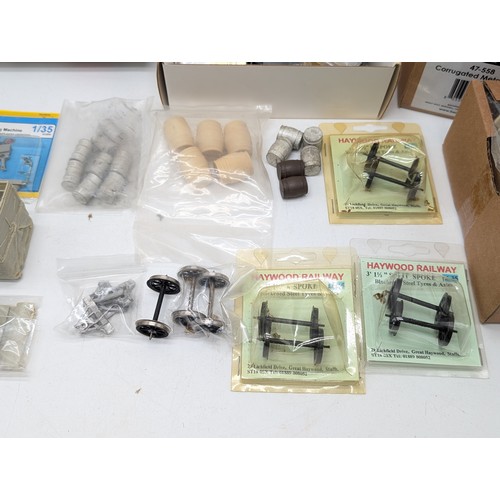 401 - Group 'O' Gauge Accessories Country road New, Wheels, Accessories, Sealed Model Kits, Bachmann Courr... 