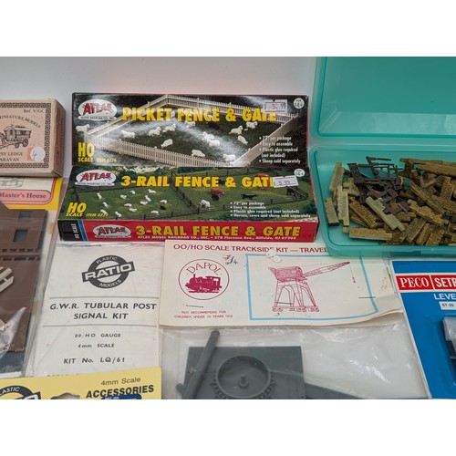 405 - Good Mostly Sealed N Gauge Bundle Accessories, Peco, Gaugemaster, Wills,  KRS, Loads Here !