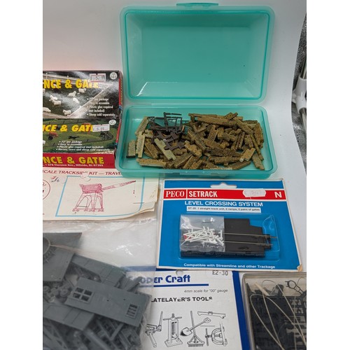 405 - Good Mostly Sealed N Gauge Bundle Accessories, Peco, Gaugemaster, Wills,  KRS, Loads Here !