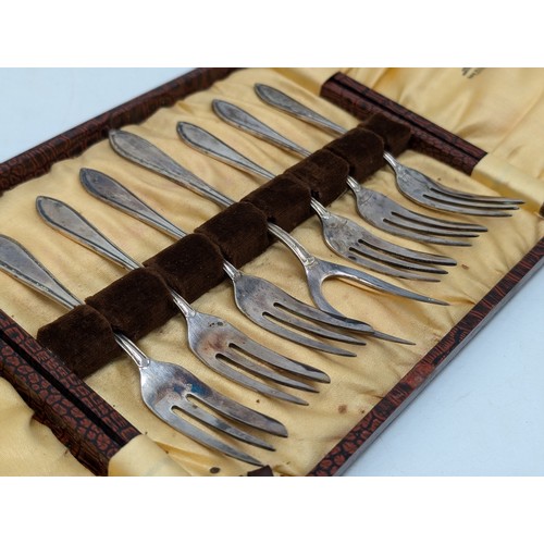 463 - Vintage English 1930s Art Deco Silver Plated Cake & Pickle Fork Set - Boxed Marked The Alexander Cla... 