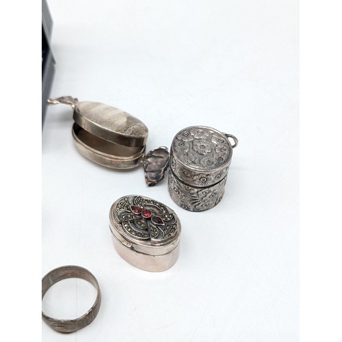 476 - 109.32g Sterling Silver Group, Including Thimble Holders, Pill Pots, Matchbox, Sewing Case, Cheroot ... 