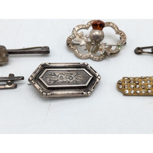 493 - Group 6 Antique Brooches Including Amber Thistle Silver Brooch, Enamelled Bird Bar Brooh Etc