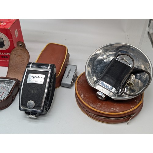 162 - Good Group Vintage Camera / Equipment. Flashes, Light Meters, Splicers, Cassar 1:3.5/36 Lens Etc