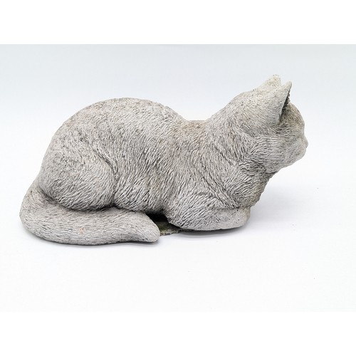 44 - Attratcive Reconstiuted Stone Cat Ornament / Sculpture Very Heavy ! 13