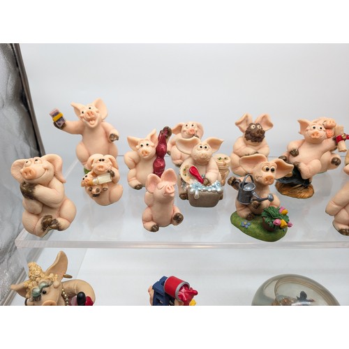 200 - A Large Group of Unboxed Piggin Figures, All In Excellent Condition