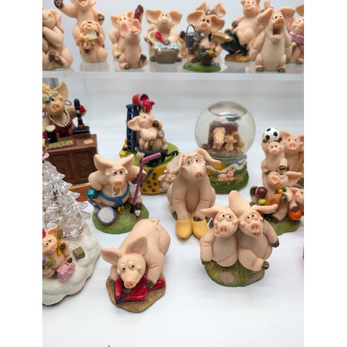 200 - A Large Group of Unboxed Piggin Figures, All In Excellent Condition