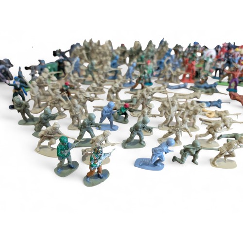 386 - Large Group Toy Soldiers, Cowboys Etc