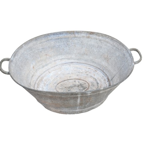 47G - Good Galvanized Group - Two Large Handled Garden Washtub 30x75cm Largest, Plus Two Galvanized 2 1/2 ... 