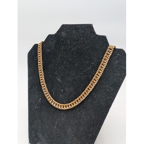 469F - Excellent 9ct Gold Curb Chain - Marked 18