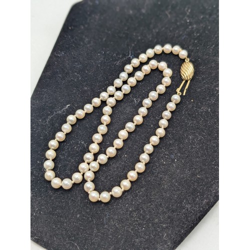 468C - Attractive Vintage Pearl Necklace With 9c Gold Clasps -  20