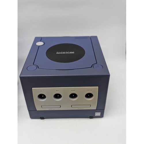 360 - Retro Gaming - Nintendo Gamecube Purple Double Dash Limited Edition Pack, With Double Dash Game CIB ... 