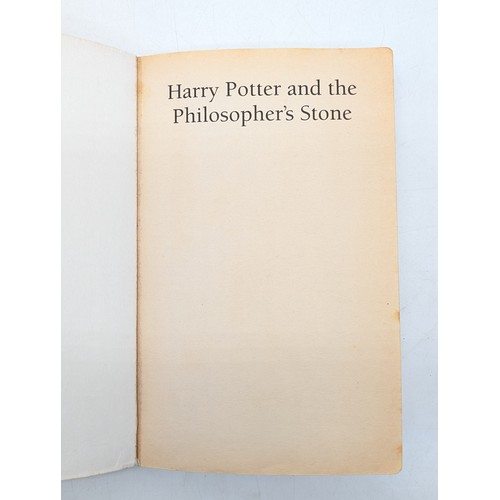 411B - Rowling, J. K First Edition, First Impression Harry Potter And The Philosophers Stone - Paperback -
... 